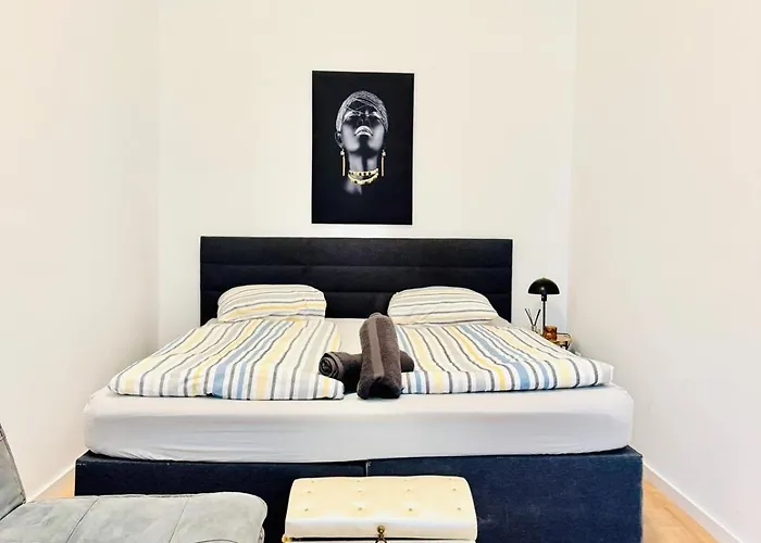 Comfortable Private In 5br Accommodation, 7-min Walk To Westbahnhof Apartment Vienna