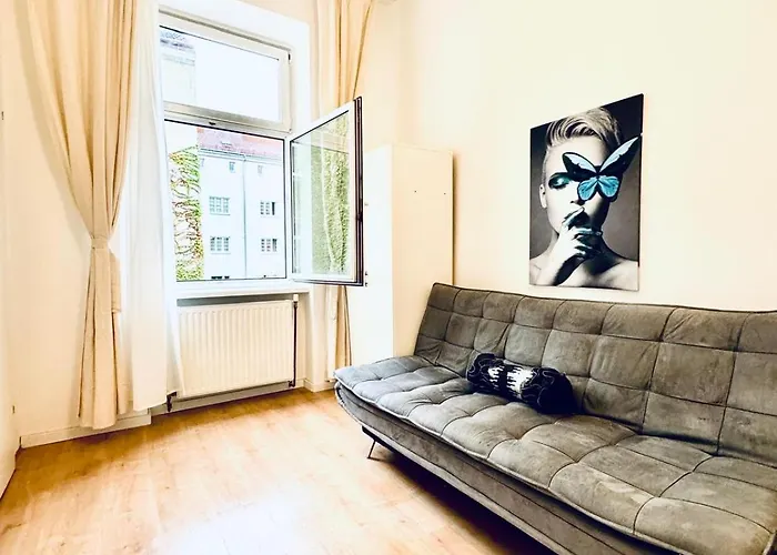 Comfortable Private In 5br Accommodation, 7-min Walk To Westbahnhof Apartment *