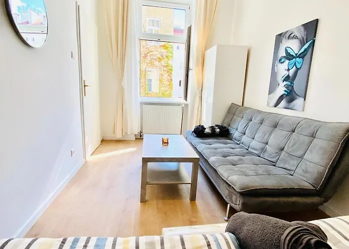 Comfortable Private In 5br Accommodation, 7-min Walk To Westbahnhof *