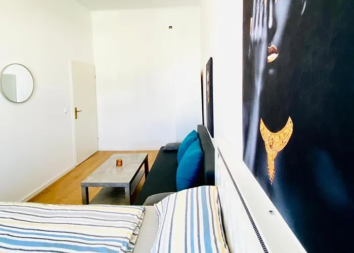 Comfortable Private In 5br Accommodation, 7-min Walk To Westbahnhof * Vienna