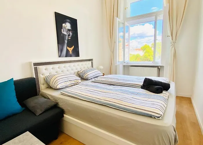 Comfortable Private In 5br Accommodation, 7-min Walk To Westbahnhof *