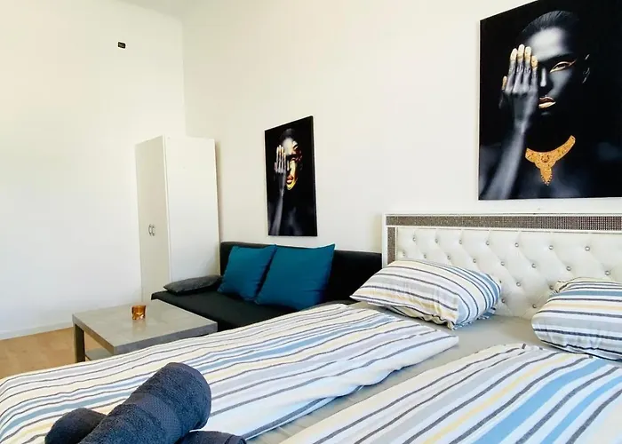 Comfortable Private In 5br Accommodation, 7-min Walk To Westbahnhof * Vienna
