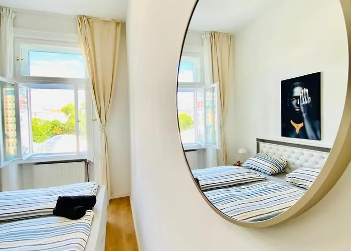 Apartment Comfortable Private In 5br Accommodation, 7-min Walk To Westbahnhof *