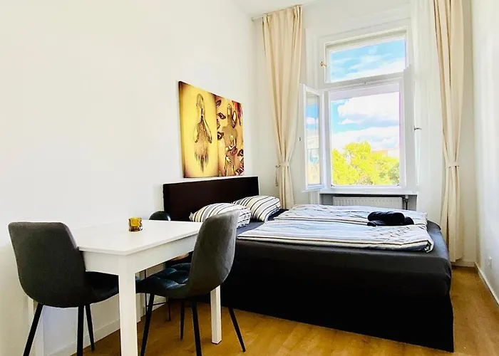 Comfortable Private In 5br Accommodation, 7-min Walk To Westbahnhof Apartment *