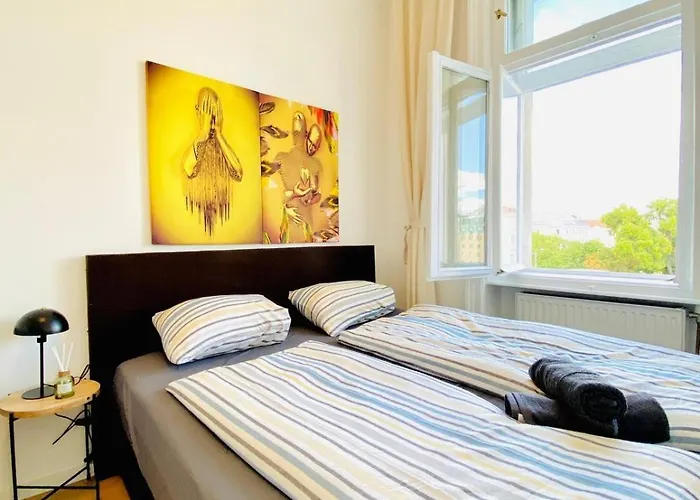 Comfortable Private In 5br Accommodation, 7-min Walk To Westbahnhof Vienna