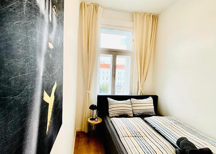 Apartment Comfortable Private In 5br Accommodation, 7-min Walk To Westbahnhof Vienna
