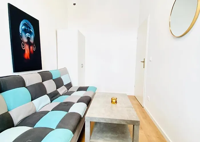 Comfortable Private In 5br Accommodation, 7-min Walk To Westbahnhof *
