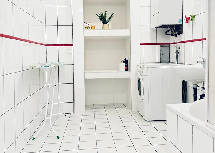 Comfortable Private In 5br Accommodation, 7-min Walk To Westbahnhof Apartment Vienna